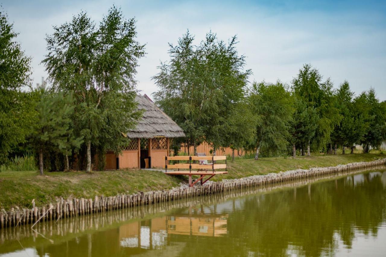 Tatarska Zagroda - Agroturystyka Dolina Baryczy Noclegi - Domek Jelonek Krosnice Buitenkant foto